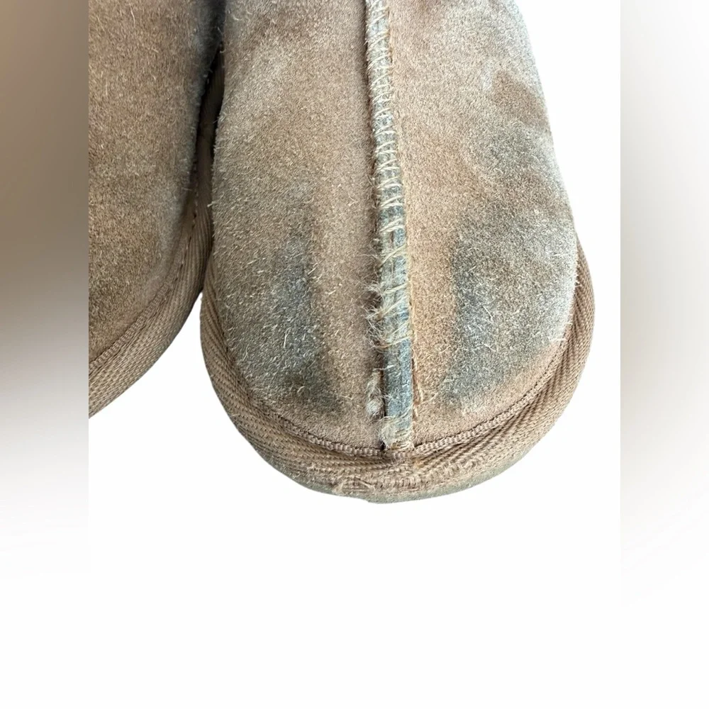 Chestnut UGG‎ Kids Brown Suede Slippers
